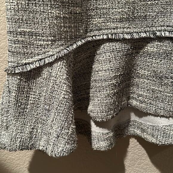 Banana Republic Grey Tweed Fringe Trumpet Dress Sz 2 - Picture 6 of 6